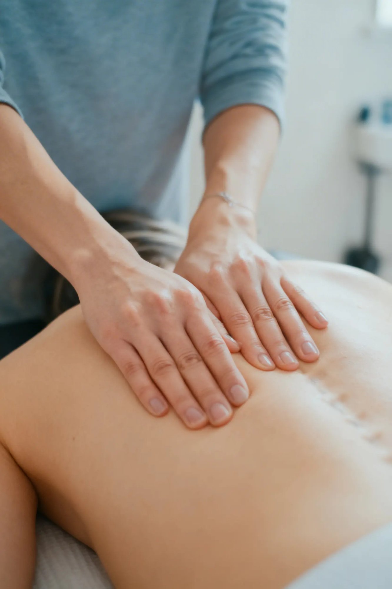 Deep tissue massage therapy for chronic pain at Physology Bath