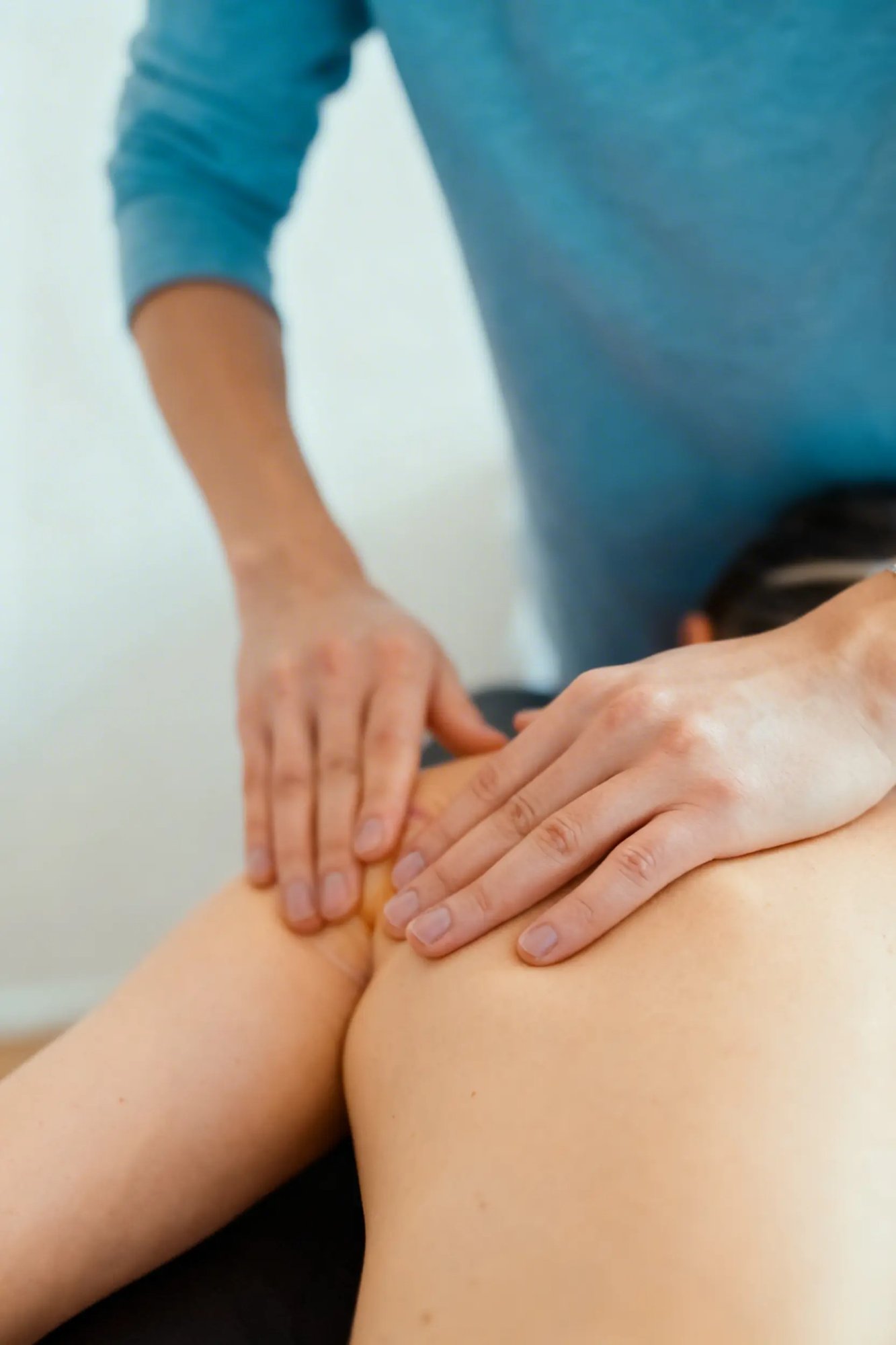 Back pain Fascial assessment at Physology Bath and Bristol